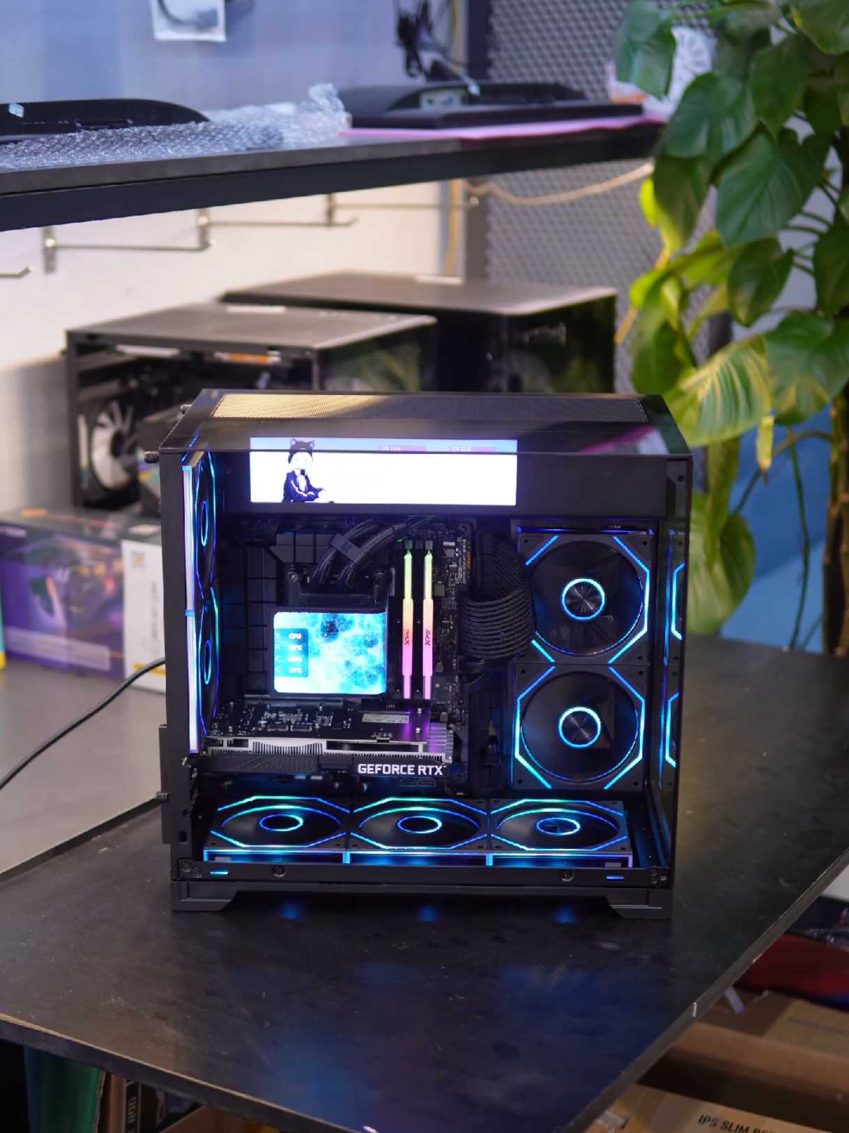 Build PC Lian Li M-ATX Cực Chất: Core i5 14400F, RTX 3050 & Tản Nhiệt Màn Hình LCD Đỉnh Cao